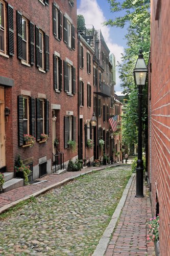 Typical streetscape in Beacon Hill, Boston.