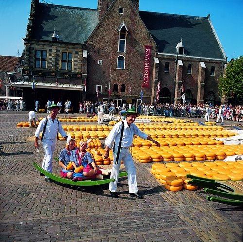 [Afbeelding: cheese-market-alkmaar-nl99901.jpg]
