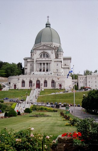 st-josephs-oratory-montreal-qu011.jpg