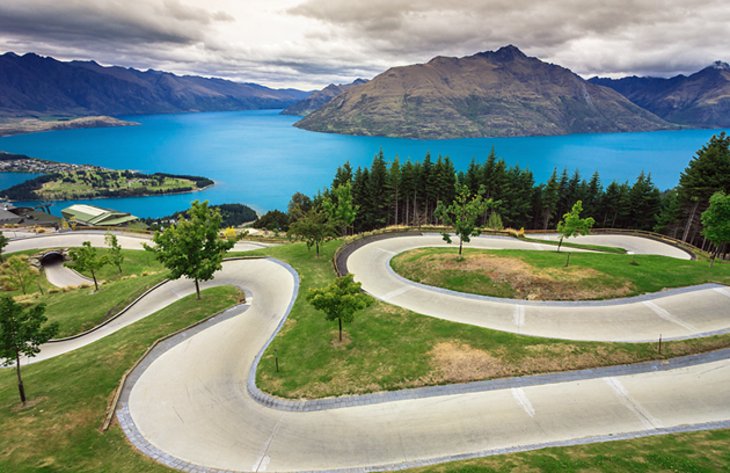 Top-Rated Tourist Attractions in Queenstown | PlanetWare