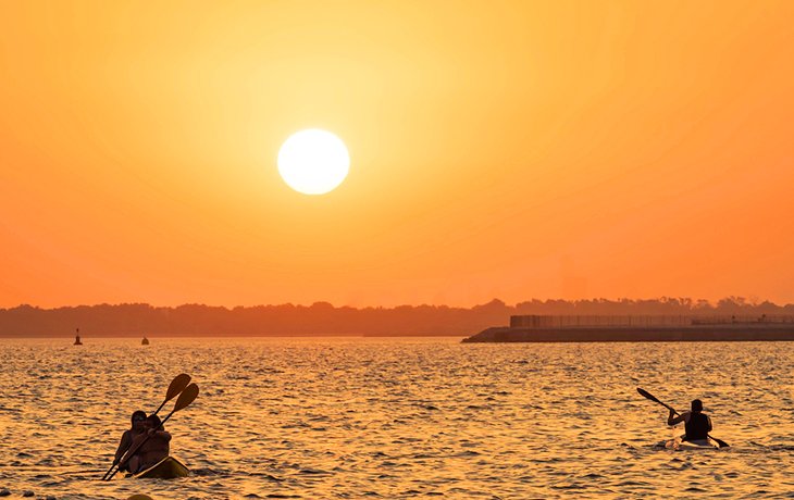 Kayaking at sunset in Abu Dhabi