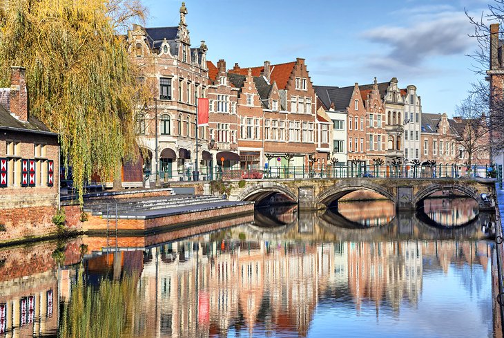 Buildings reflected in a Lier canal