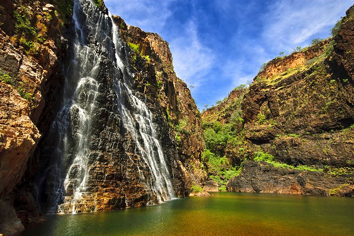 15 Top-Rated Tourist Attractions in Australia | PlanetWare