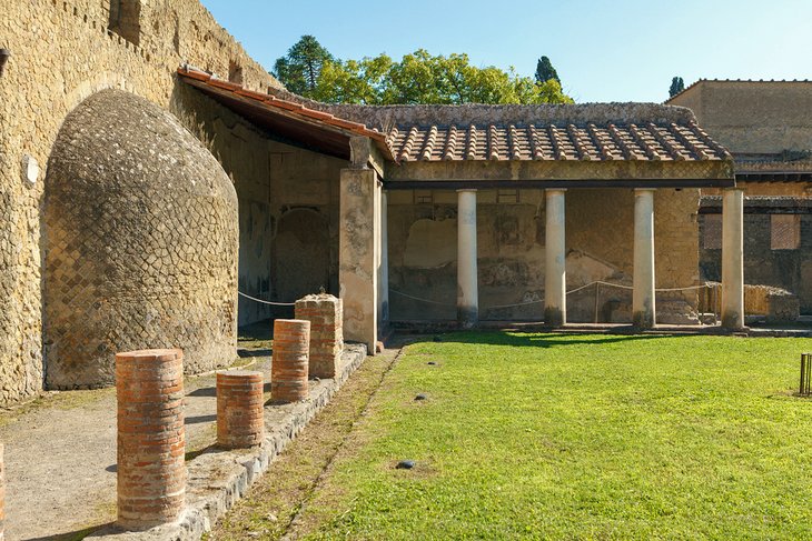 Visiting Herculaneum 11 Top Attractions Tips Tours - 