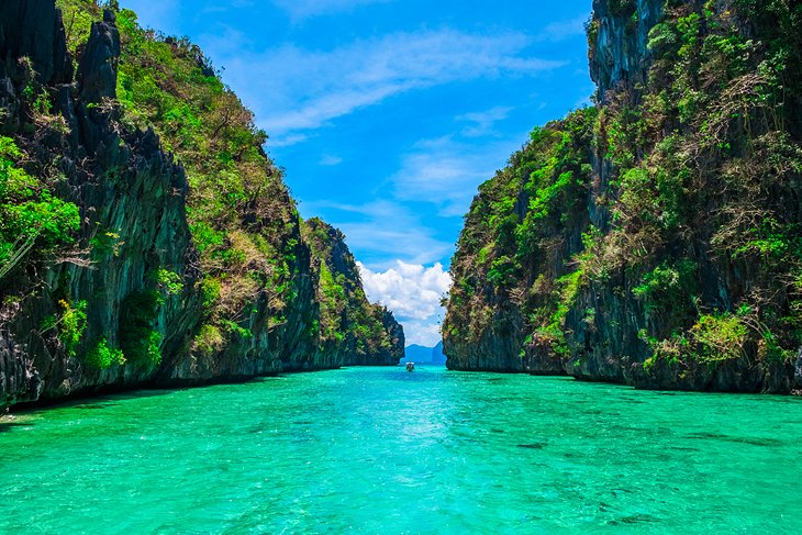 14 Best Places to Visit in the Philippines | PlanetWare