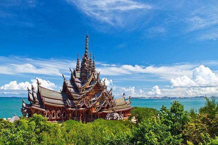 tourist spot in pattaya thailand
