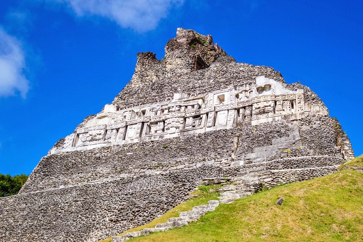 best mayan ruins to visit in belize