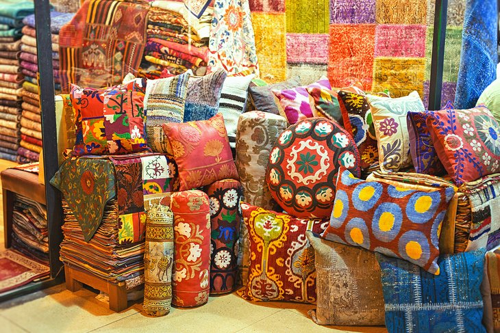 10 Great Things to Buy at Istanbul's Grand Bazaar - Istanbul Souvenir  Shopping Ideas – Go Guides