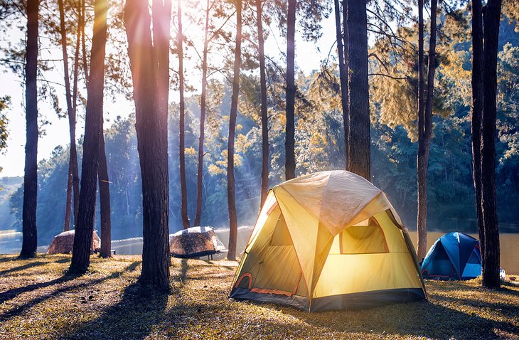 Camping for Beginners: A Complete Guide on How to Camp