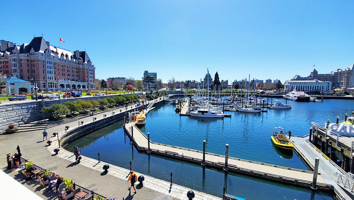 how long to visit victoria bc
