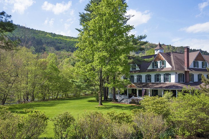 Catskills NY spring getaway - Winter Clove Inn