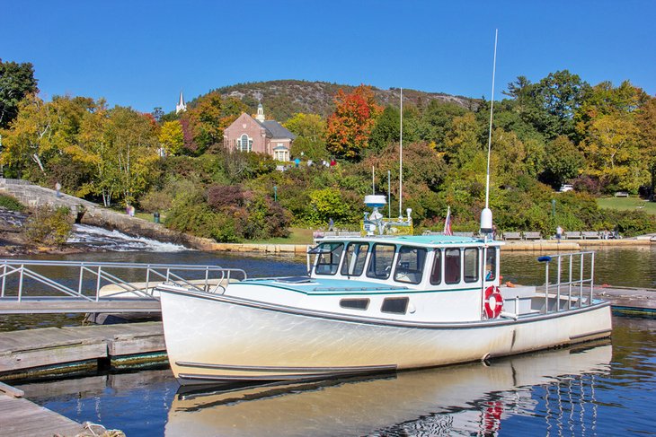 Fishing Boat in Rockland Harbor