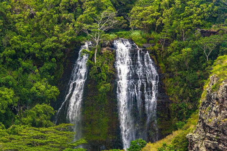 Uluwehi Falls