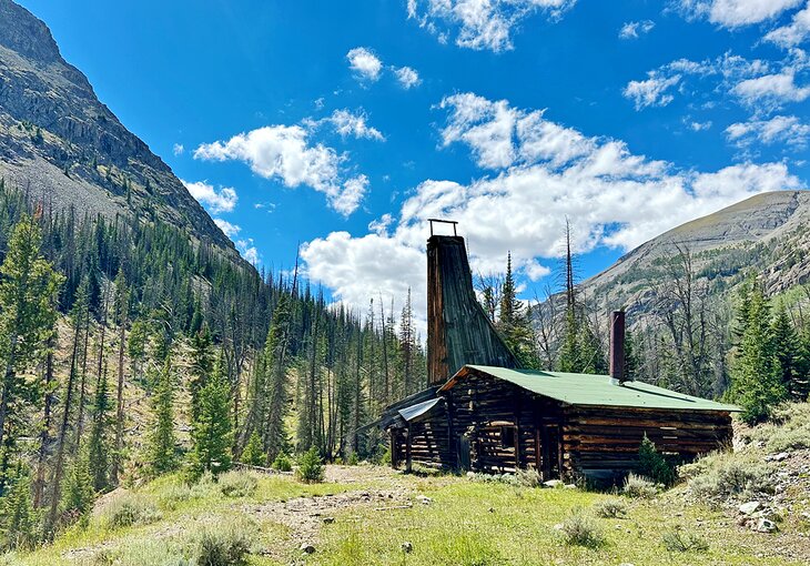 A building at Kirwin Ghost Town