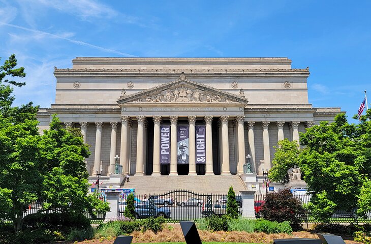 Front of the National Archives