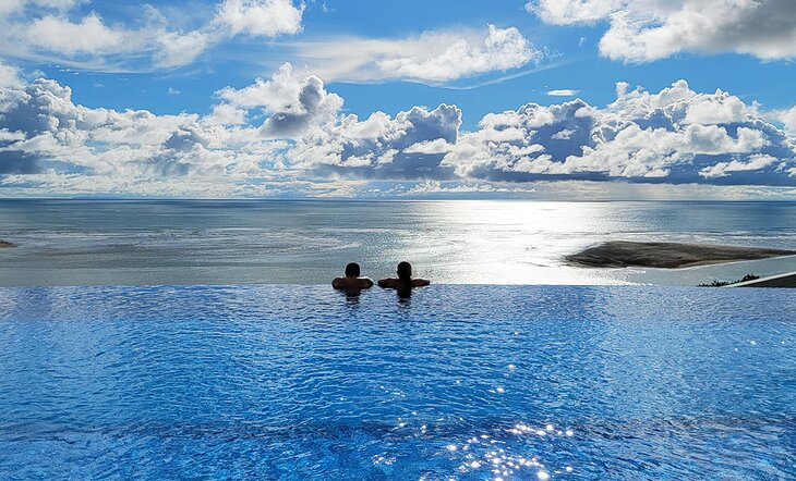 View from an infinity pool near Ojochal, Costa Rica