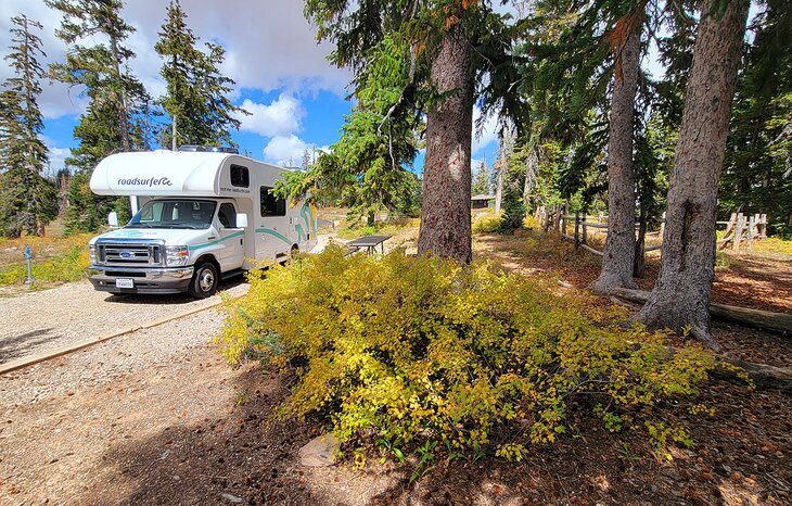 A pull-through campsite at Supreme Campground in Cedar Breaks National Monument 