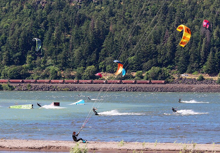 Kiteboarders in Hood River
